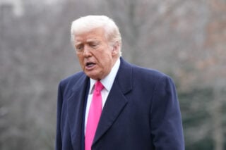 Trump niet naar klimaattop: “Ik wil niet onnodig vliegen”