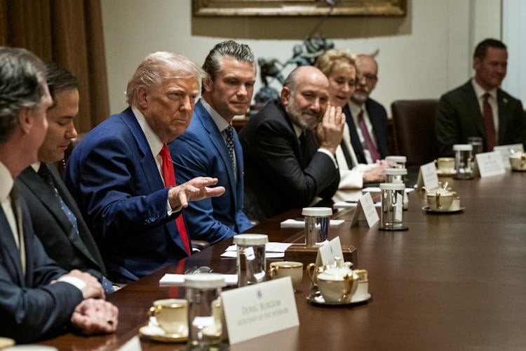 Trump verwijdert veiligheidsadviseur Mike Waltz uit groepschat​ op Signal