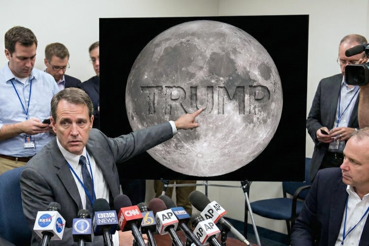 NASA: “Uithakken naam Trump in maanoppervlak technisch mogelijk”
