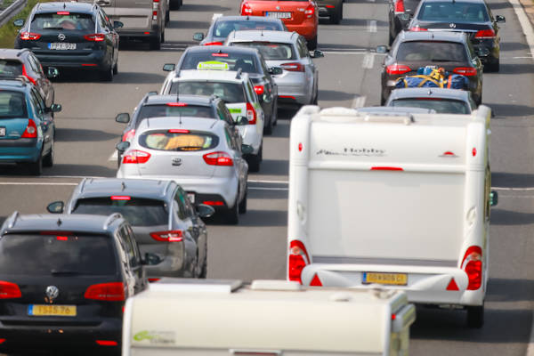 Schiphol waarschuwt voor lange rijen op Franse snelwegen