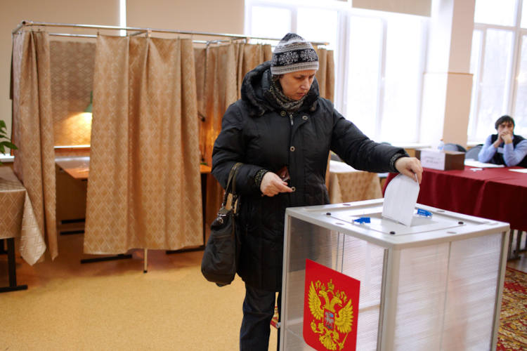 Kremlin beschuldigt miljoenen Russische kiezers van pogingen om verkiezingen te beïnvloeden