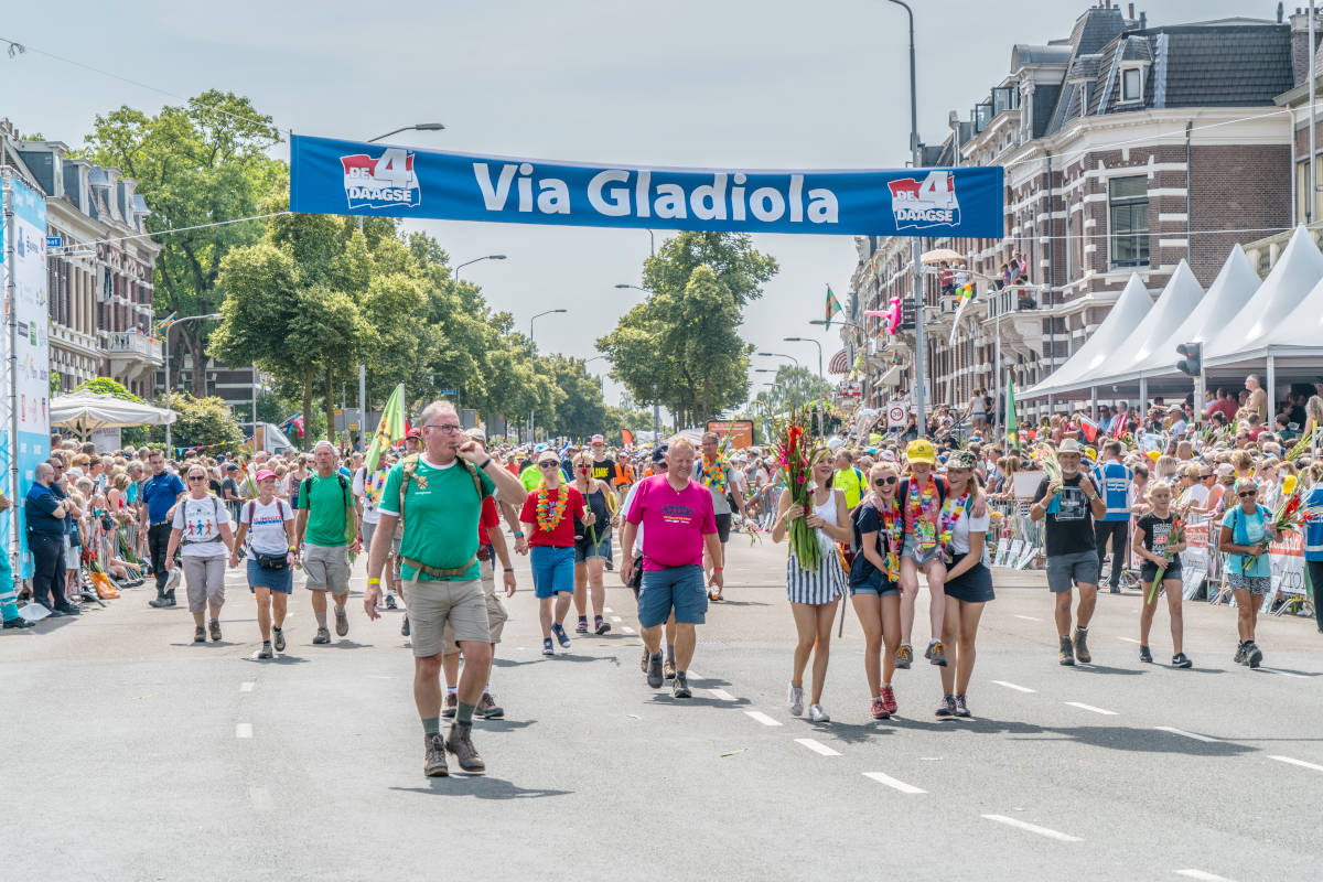 Deelnemers Vierdaagse woedend: “Na vier dagen lopen ben ik nog steeds in Nijmegen”
