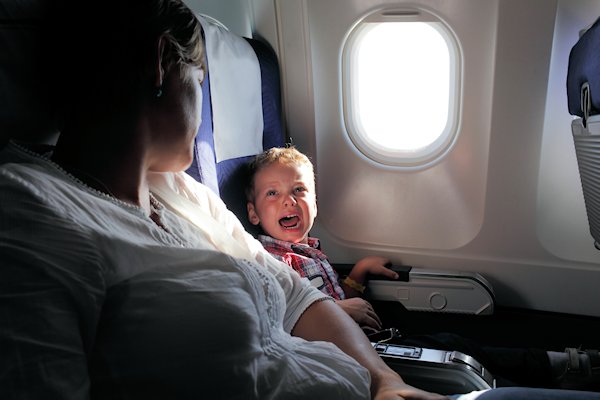 Boeing wil baby’s in vliegtuigen zachter laten huilen