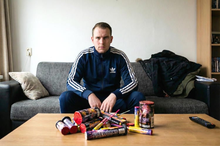 Meerderheid praktisch opgeleide mannen overweegt emigratie vanwege vuurwerkverbod