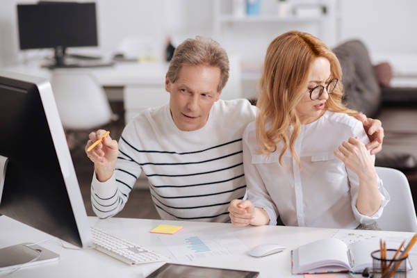 Moet een vrouw bijna net zo veel verdienen als een man?