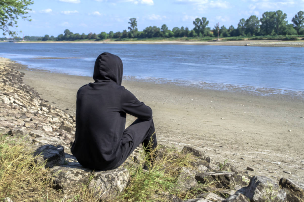 Ook onderwereld heeft last van laag waterpeil: “Rivieren te ondiep om lijk in te dumpen”