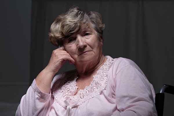 Vrouw (84) stapt na 5 hartoperaties over naar andere zorgverzekering: “Net iets goedkoper”