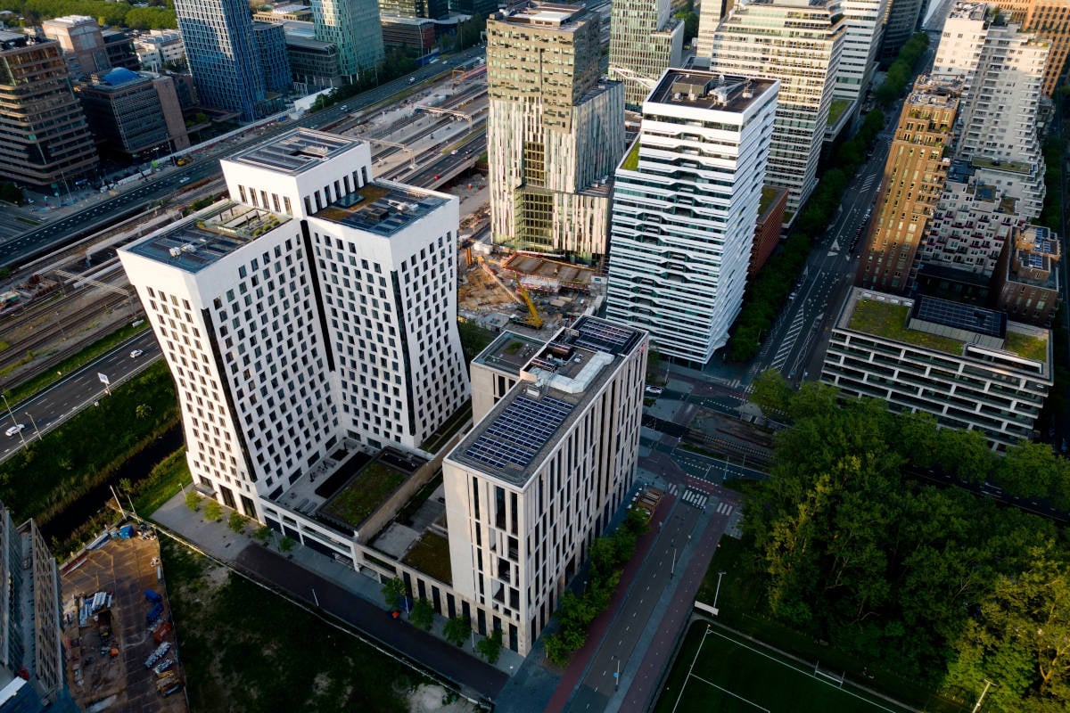 Vrijdagmiddagborrels Zuidas onzeker vanwege situatie Overasselt